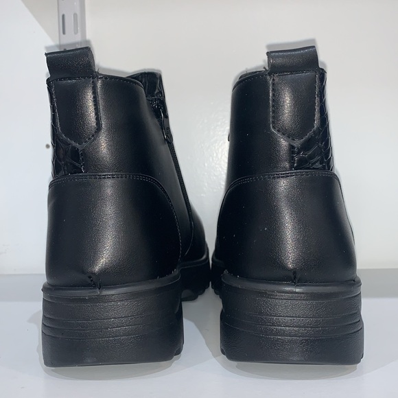 BLACK PRINTED ANKLE BOOTS WITH FUR - Picture 7 of 9